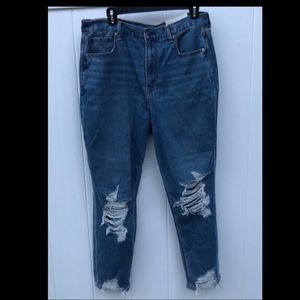 AE Distressed Mom Jeans. 14 Regular High rise.